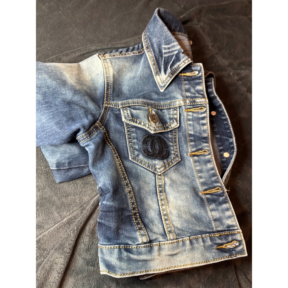 Sequined Interlocking CC Logo Cropped Denim Jacket Medium Wash Blue Large